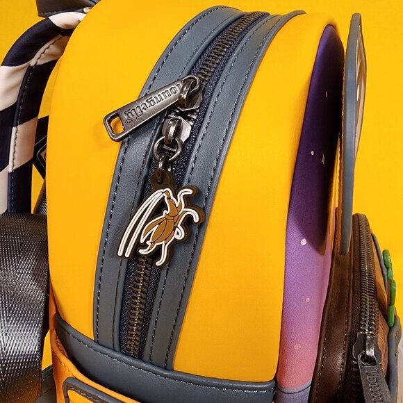 Loungefly Disney Pixar WALL-E Figural WALL-E with Trash Mini Backpack NEW - Picture 5 of 13